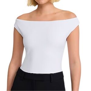 Express Body Contour High Compression Scoop Neck Cap Sleeve Bodysuit